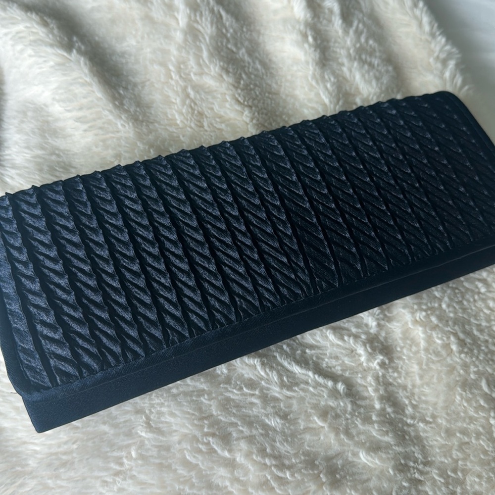 Party Clutch - Navy! Like New !